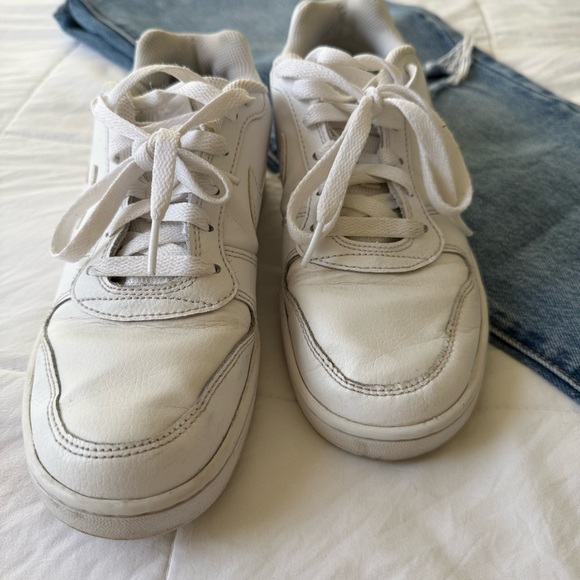 Nike Womens White Sneakers Size‎ 6.5 - Picture 7 of 8